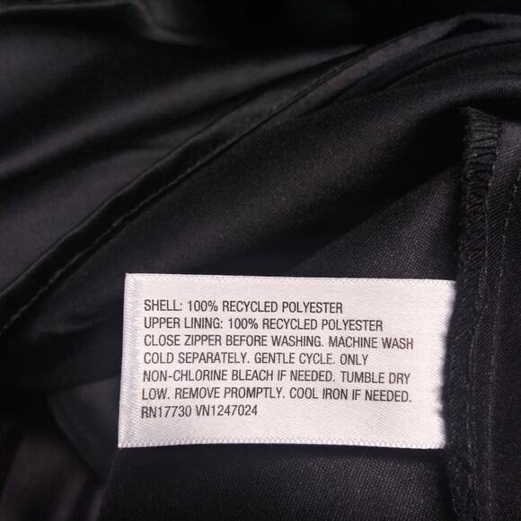 Future Collective Holiday Sweetheart Bubble Satin Midi Dress Black Classic Sz S - Picture 9 of 11